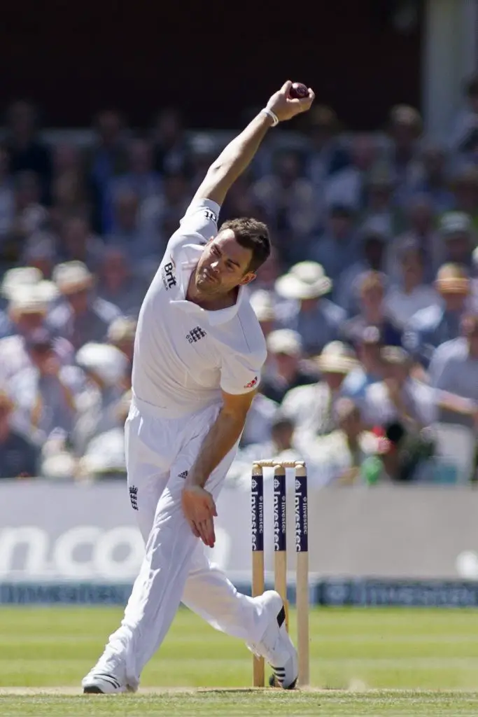 James Anderson swing bowling