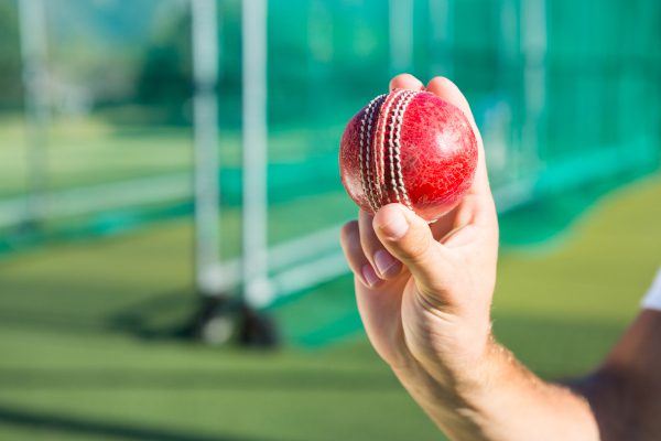 Learn-the-Knuckleball-in-Cricket