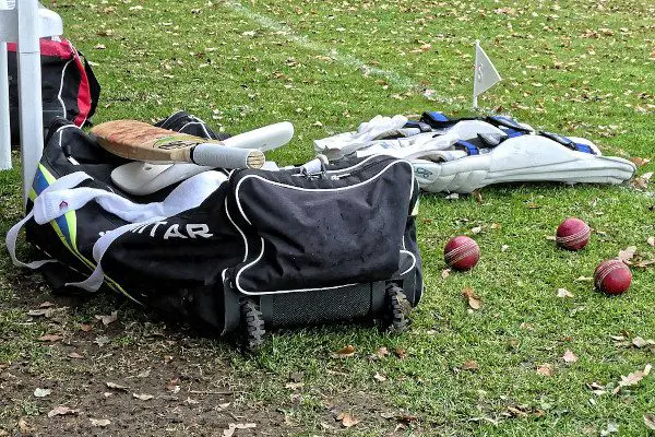 Clean-Cricket-Bag