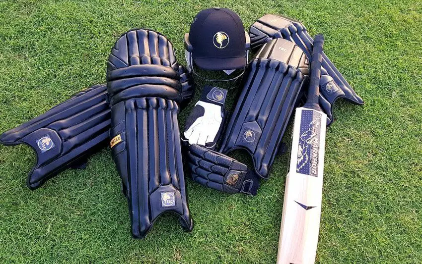 Different-Types-of-Cricket-Pads