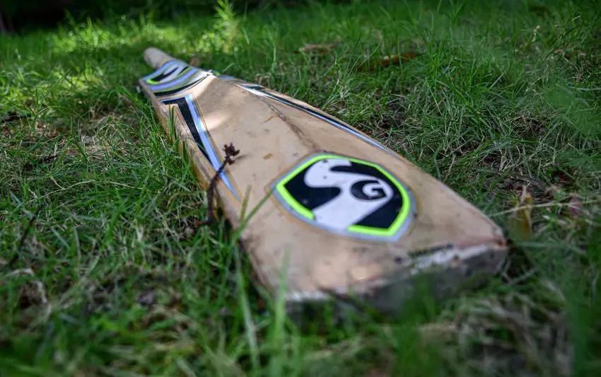 How to Dry a Wet Cricket Bat